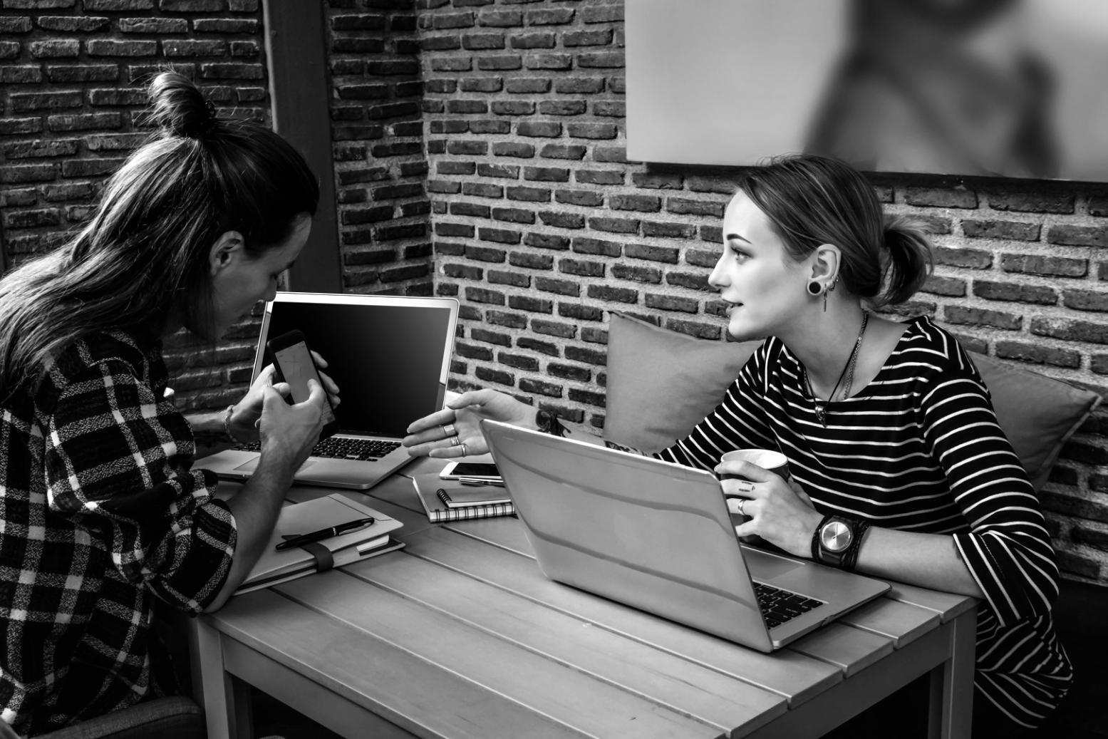 Strukturierte Lernmaterialien und Diskussionsformate